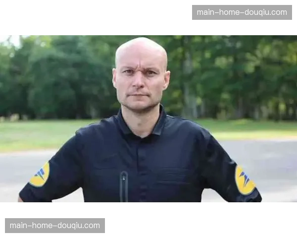 VAR语音播报试验：裁判透明度提升能否真正改善法甲判罚争议？